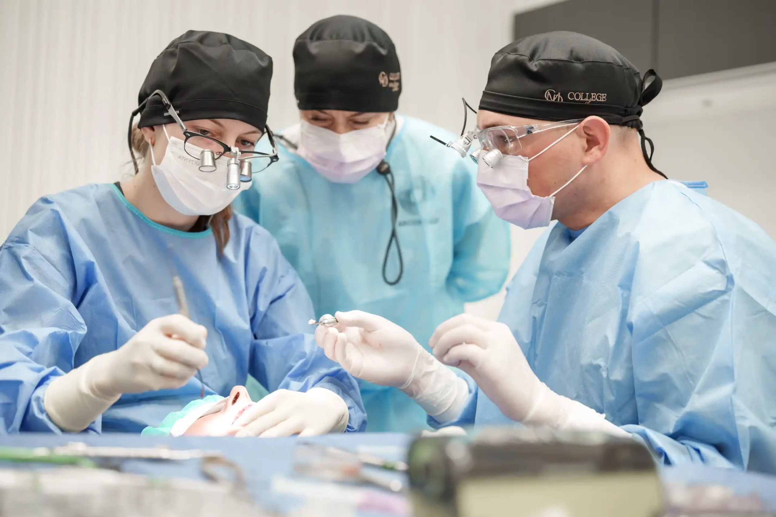 Precyzyjna Implantologia z wykorzystaniem Systemów PIC i SmartFlags